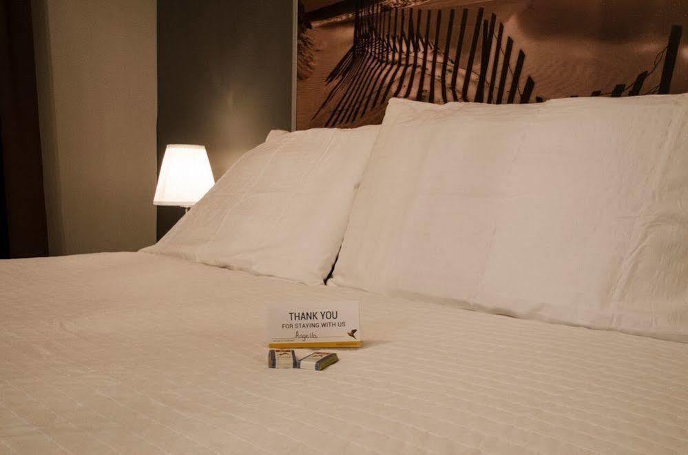 Lester Lofts By Bower Boutique Hotels Монктон Екстер'єр фото